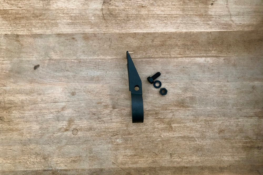 Up-sweep muffler clamp