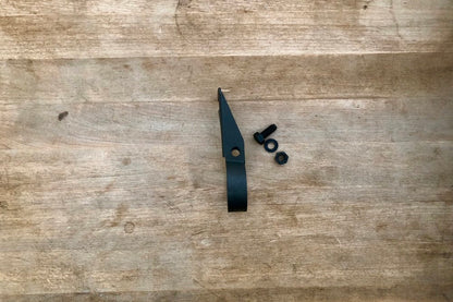 Up-sweep muffler clamp