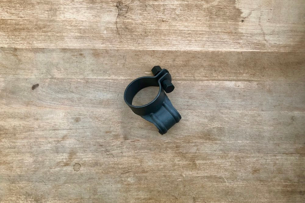 VL Center muffler clamp