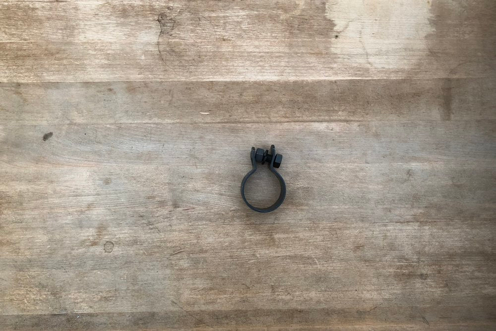 1932-52 RL, WL, G Muffler to pipe clamp