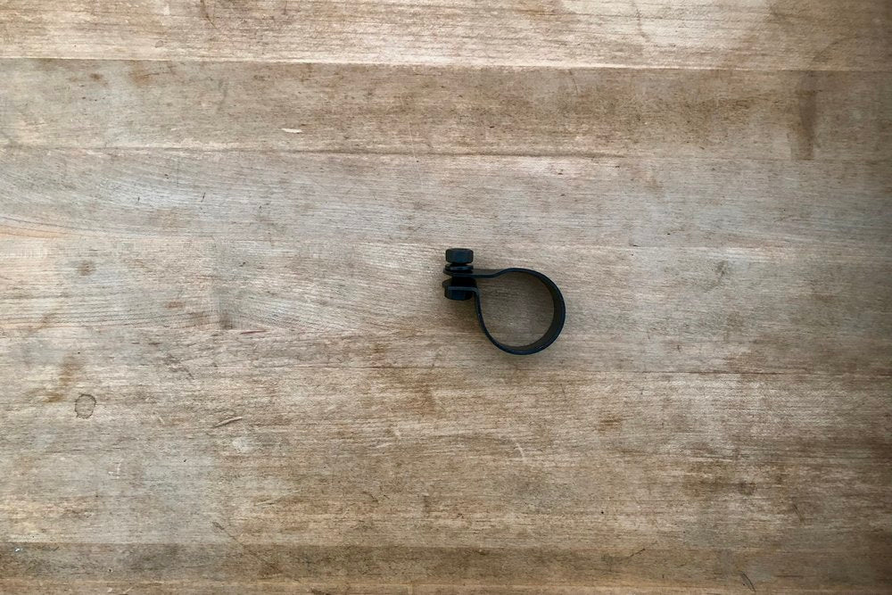 1932-50 RL & WL Front pipe to Frame clamp